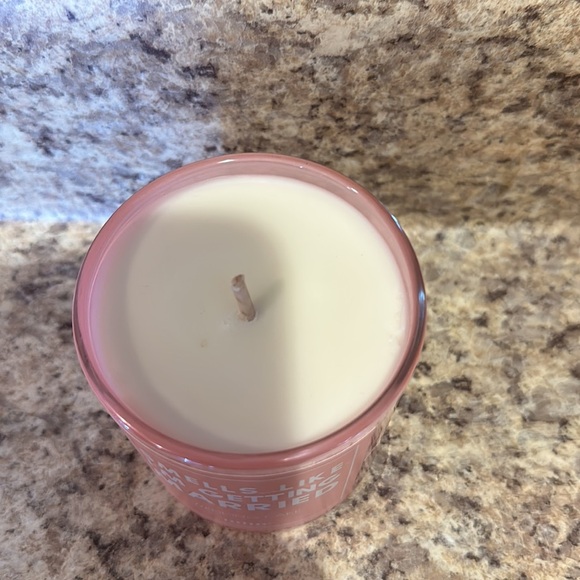 Smells like I’m getting married Wedding cake candle 7oz soy wax made in US new. - Picture 2 of 2
